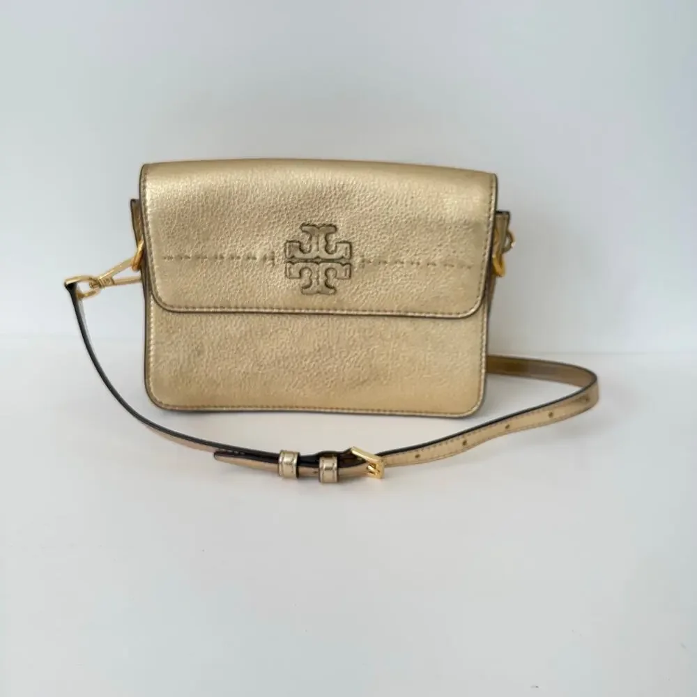 Tory Burch magnetic closure